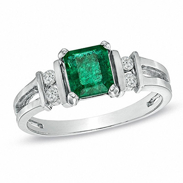Emerald Engagement Ring Example 1
