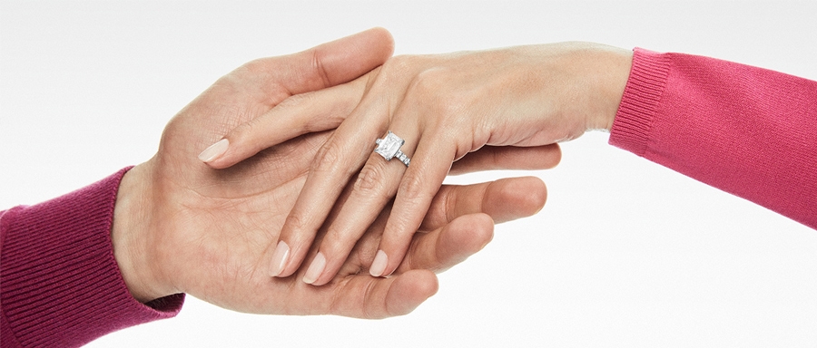 Sizing a ring is easier than you think. Keep reading for tips on measuring your finger size, and make sure you purchase a ring that fits perfectly.